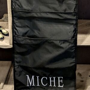 Miche Closet‎ organizer